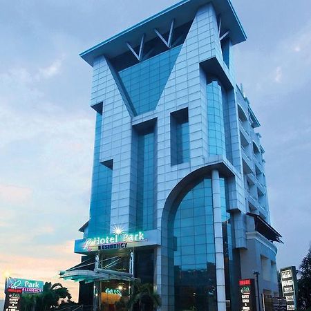 Hotel Park Residencia Kochi Exterior foto